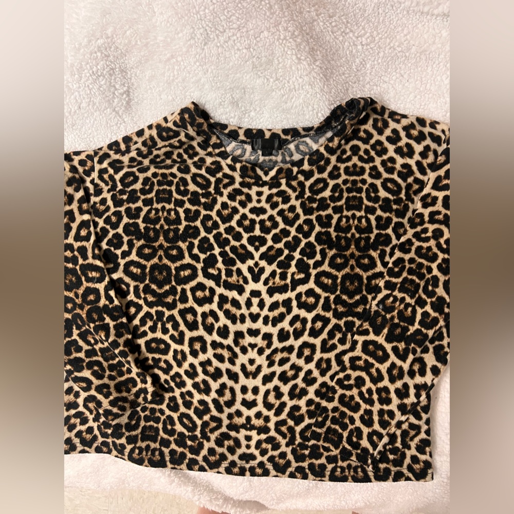Cheetah print long sleeve shirt